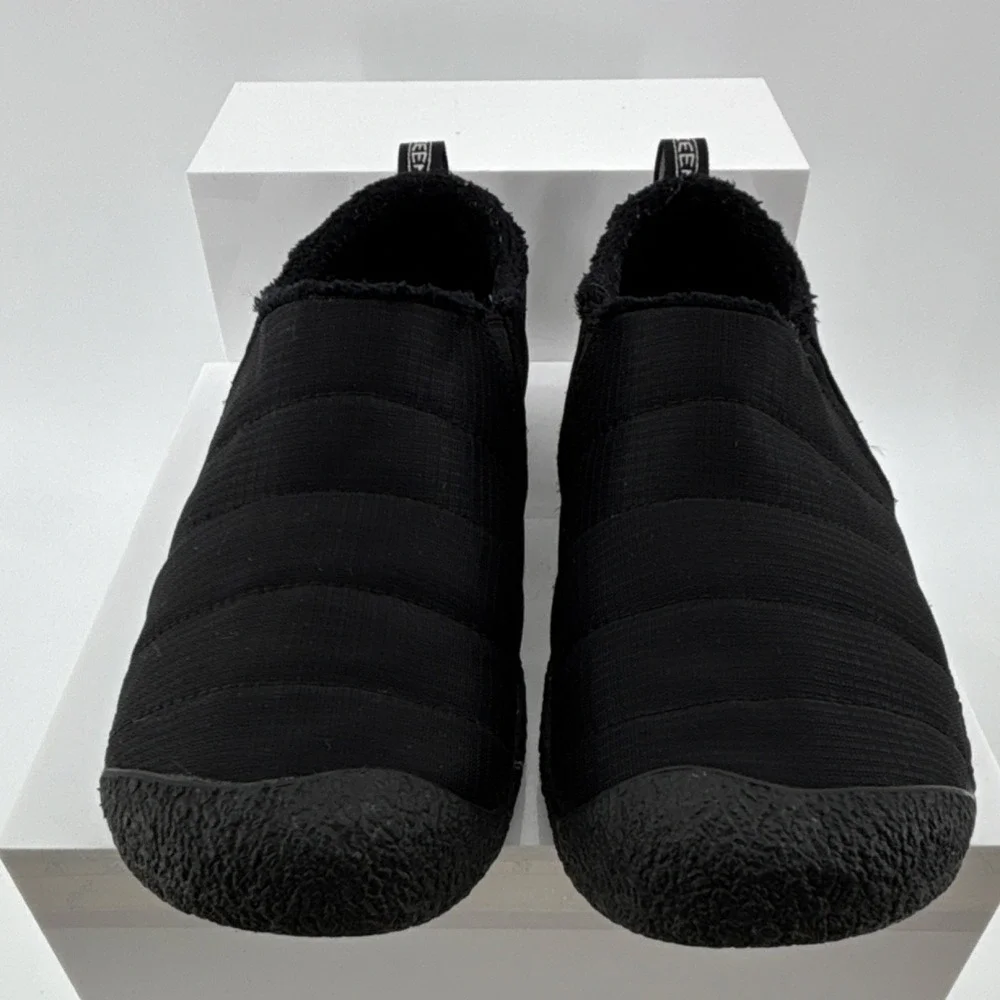 Keen Howser II Slip On Men 9.5 Indoor Outdoor Shoe Water Resistant Black Quilted